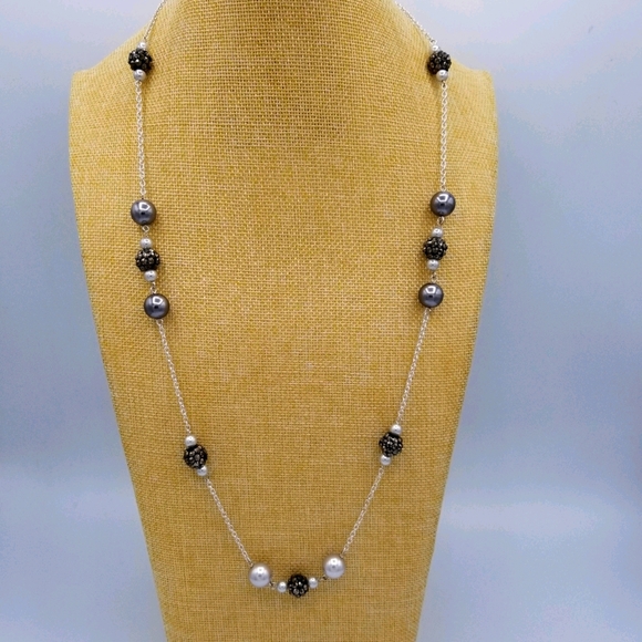Roman black grey and white beads on chain necklace - Picture 1 of 9